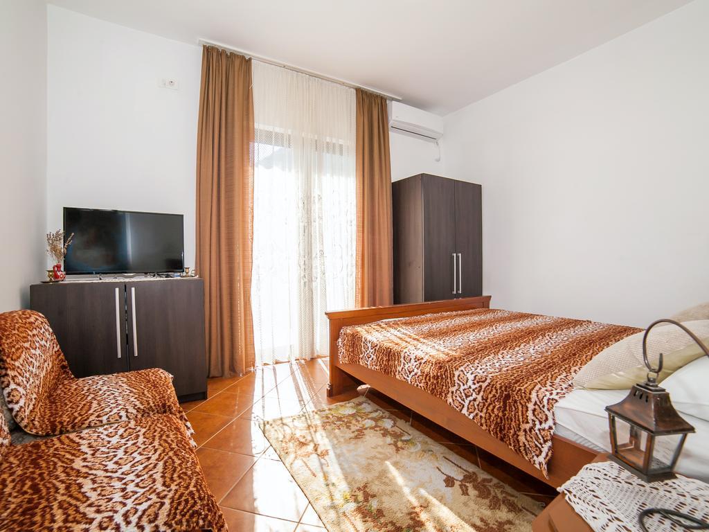 Apartman Savo *